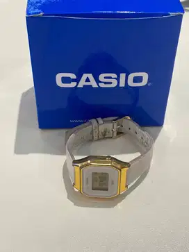 Jam Tangan Casio Cewek (casio la680wegl-4df gold)