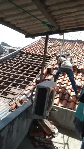 Perbaikan atap bocor,flapon,talang air,dinding rembes,renovasi atap