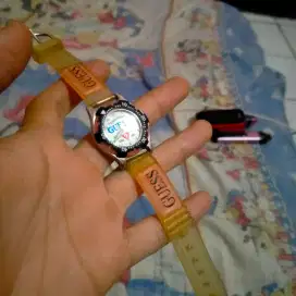 Jam tangan guees