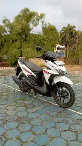 92% : FOR SALE HONDA VARIO 125 ESP CBS 2017 PAJAK ON B DEPOK