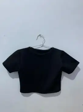 CROPTOP HITAM UK. S