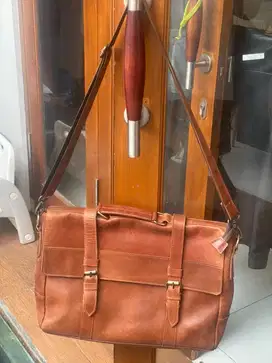 Tas laptop/selempang kulit