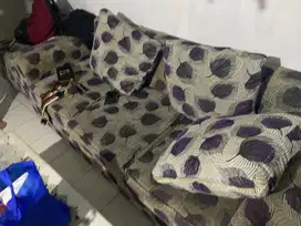 Sofa 4 Seat Lengkap sama Bantal Murah