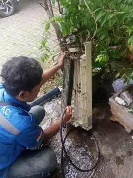 Layanan jasa servis AC bocor, bongkar pasang ac