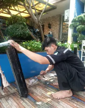 Melayani jasa bongkar pasang AC dan jasa servis AC netes