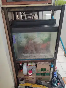 2 Aquarium Kaca Rangka Besi Susun