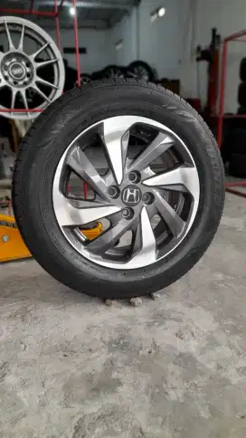 Velg mobilio r15 pcd 4x100