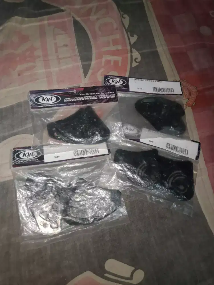 Rachet atau dudukan visor helm kyt original
