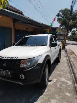 Dijual triton HDX dobel kebin murah mas 162jt aja seris tlpun