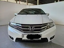 KM LOW 65 RIBUAN Honda City E At 2013 Putih Plat Genap Terawat