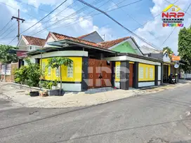 Dijual Rumah Hook dan Toko  Strategis di Tamanbaru , Banyuwangi