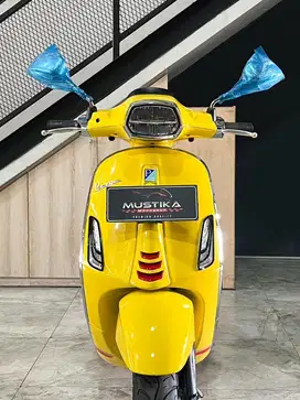 Istimewa ODO 2RB‼️Vespa Sprint 150 ABS th 2022 kuning - Ayu Mustika