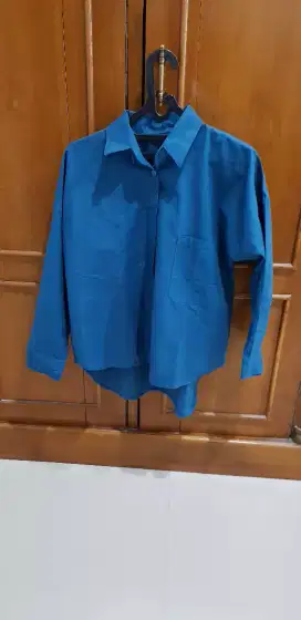 Kemeja linen wanita