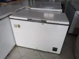 Dijual atau Disewakan Freezer box bekas Gea 320lt dijamin beku