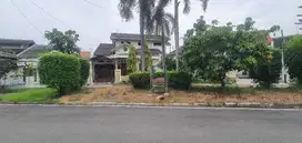 Dijual Rumah Perabot Jati Tua, Selangkah Jl Arteri Suhat Semarang