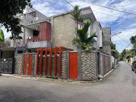 DI JUAL RUMAH HOOK MEWAH CIPAYUNG JAKARTA TIMUR