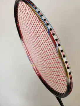 RAKET BADMINTON LI NING WINDSTROM 72 S.