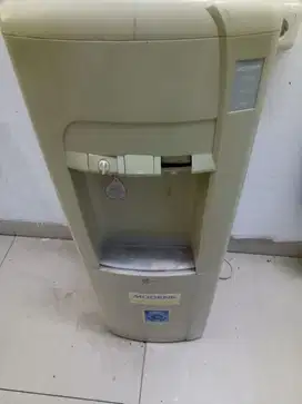 Dispenser Modena (Bekas)