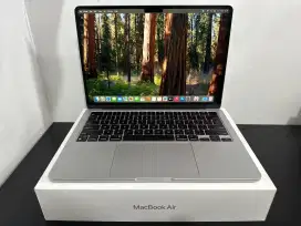 Like New Apple Macbook Air M3 13 inch 16GB SSD 256GB ibox Garansi On