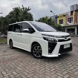 voxy 2018 at promo dp 15 jt