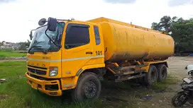 17rbKM+banBARU Mitsubishi Fuso tronton 6x4 HD tangki minyak air 2022