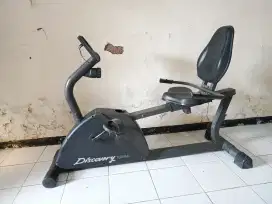 Alat olahraga sepeda statis recumbent bike, alat terapi