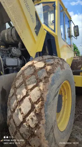 Vibro Bomag BW 211D-40 2017
di Samarinda