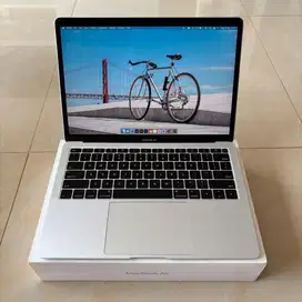 Macbook Air 2019 8Gb 128Gb