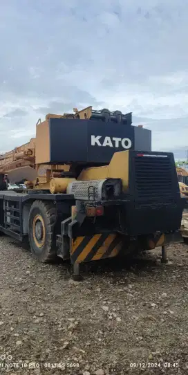 Crane KATO 50 ton 2002 
Jual & Rental di Balikpapan