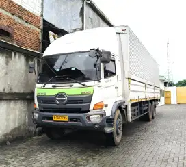 10 roda Hino tronton 6x2 FL260JW Wingbox 2018 ranger lohan wing box