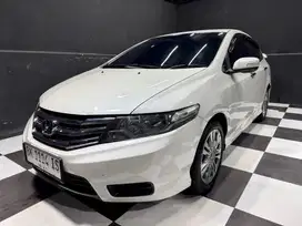 Honda City E CVT Tahun 2013