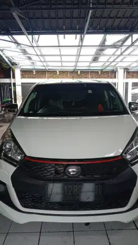 Daihatsu Sirion 2015