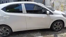 Dijual mobil BRIO E CVT NIK 2024 pemakaian pribadi