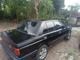 Nissan Sentra 1990 Bensin