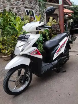 Honda Beat FI Gress tahun 2013 siap pakai