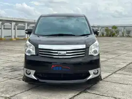 Toyota NAV1 V LTD 2013 Low Km Super Antik