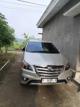 Kijang innova 2012 diesel m/t