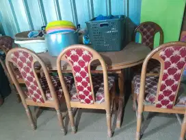 Meja makan jati