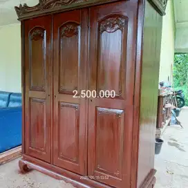 Lemari kayu jati 3 pintu bekas dah melamin tahan gores