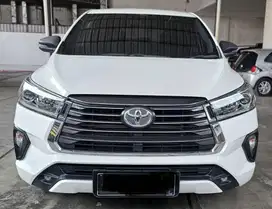 Toyota Innova 2.4 A/T ( Matic Diesel ) 2022 Hitam Mulus Siap Pakai