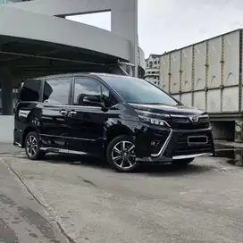 (TDP 5jt) Toyota Voxy 2.0 At 2019 Pemakaian 2020 Pajak Panjang 1th