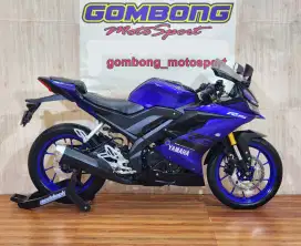 YAMAHA R15 V3 2018 .