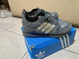 SEPATU ADIDAS ORIGINAL