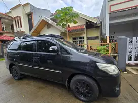 Toyota Kijang Innova 2013 Bensin di kota Makassar Sulawesi Selatan