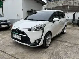 Toyota Sienta 1.5 V Bensin-MT 2016