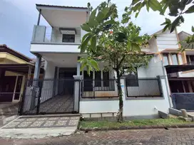 Dijual Rumah Siap Huni 2 Lantai Lingkungan Elite Kemang Pratama Bekasi