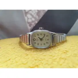 Jam Tangan Vintage Timex Women's S Cell Quartz Silver Tone Stainless