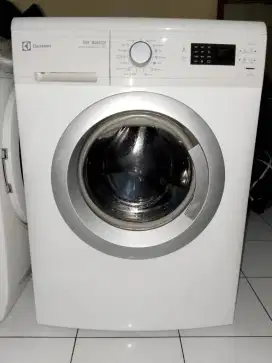 Mesin cuci Electrolux 7 kg