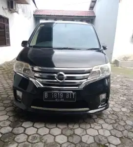 Nissan Serena 2015