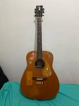 Gitar akustik yamaha F-350